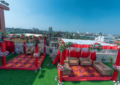 The Royal Courtyard – Open Lawn Area